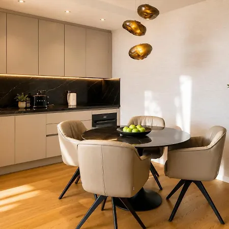 Apartment Elegant Beachfront *